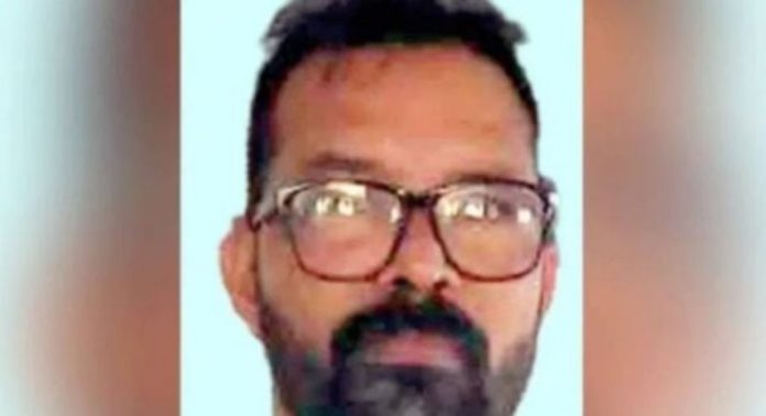അഗതി സർട്ടിഫിക്കറ്റിനുള്ള അപേക്ഷ നിരസിച്ചതിന് വില്ലേജ് ഓഫിസറുടെ മുഖത്തടിച്ചു ; ഒളിവിലായിരുന്ന പ്രതി പിടിയിൽ അഗതി സർട്ടിഫിക്കറ്റിനുള്ള അപേക്ഷ നിരസിച്ചതിന് വില്ലേജ് ഓഫിസറുടെ മുഖത്തടിച്ചു ; ഒളിവിലായിരുന്ന പ്രതി പിടിയിൽ