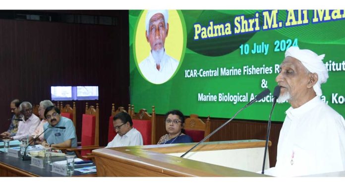 അറിവ് നേടാനുള്ള ആവേശമാണ് 86ാം വയസ്സിലും മുന്നോട്ടുള്ള ഊർജ്ജം – അലി മണിക്ഫാൻ അറിവ് നേടാനുള്ള ആവേശമാണ് 86ാം വയസ്സിലും മുന്നോട്ടുള്ള ഊർജ്ജം – അലി മണിക്ഫാൻ
