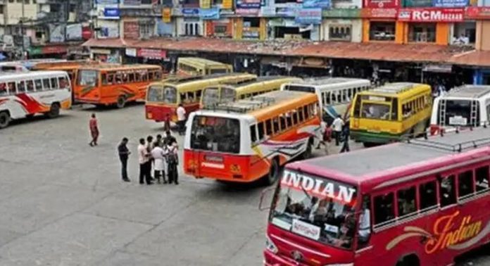 കുട്ടികളെ ബസിൽ കയാറ്റാതിരിക്കുകയോ, അപമര്യാദയായി പെരുമാറുകയോ ചെയ്യില്ല’ ; ബസ് ജീവനക്കാരെ 100 വട്ടം ഇംപോസിഷൻ എഴുതിപ്പിച്ച് ട്രാഫിക്ക് പോലീസ് കുട്ടികളെ ബസിൽ കയാറ്റാതിരിക്കുകയോ, അപമര്യാദയായി പെരുമാറുകയോ ചെയ്യില്ല’ ; ബസ് ജീവനക്കാരെ 100 വട്ടം ഇംപോസിഷൻ എഴുതിപ്പിച്ച് ട്രാഫിക്ക് പോലീസ്