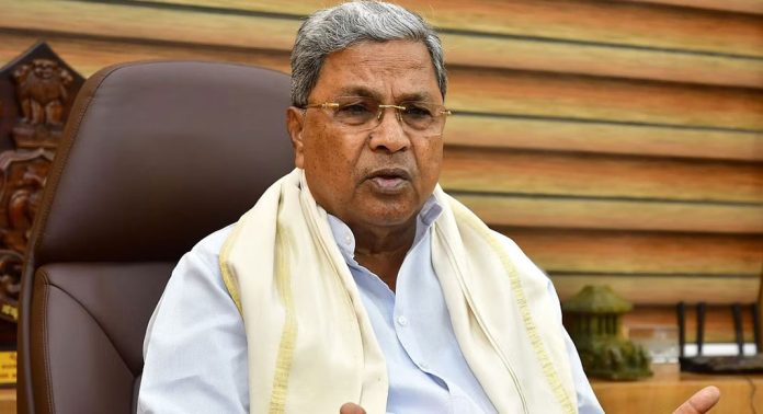 ഭൂമി കുംഭകോണക്കേസ് : ഗവര്ണര്ക്കെതിരെ സിദ്ധരാമയ്യ ഹൈക്കോടതിയില് ഭൂമി കുംഭകോണക്കേസ് : ഗവര്ണര്ക്കെതിരെ സിദ്ധരാമയ്യ ഹൈക്കോടതിയില്