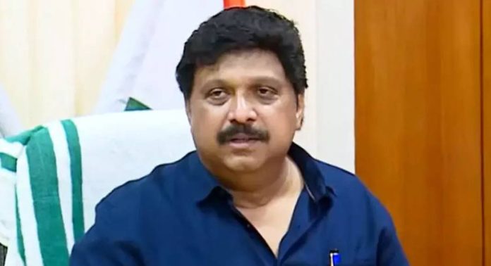 യാതൊരു കാരണവശാലും ട്രിപ്പ് മുടങ്ങുന്ന സാഹചര്യമുണ്ടാകരുത് ; കെഎസ്ആര്ടിസി ജീവനക്കാര്ക്ക് കര്ശന നിര്ദ്ദേശവുമായി ഗതാഗത മന്ത്രി യാതൊരു കാരണവശാലും ട്രിപ്പ് മുടങ്ങുന്ന സാഹചര്യമുണ്ടാകരുത് ; കെഎസ്ആര്ടിസി ജീവനക്കാര്ക്ക് കര്ശന നിര്ദ്ദേശവുമായി ഗതാഗത മന്ത്രി