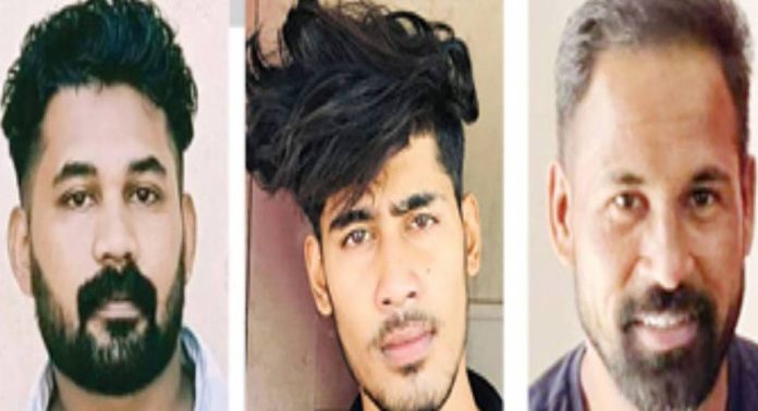 ഇറച്ചിവില്പ്പനയ്ക്കായി കന്നുകാലിയെ മോഷണം ; യൂത്ത് കോണ്ഗ്രസ് മുന് മണ്ഡലം പ്രസിഡന്റും സഹോദരനുമടക്കം മൂന്നുപേർ പോലീസ് പിടിയിൽ ഇറച്ചിവില്പ്പനയ്ക്കായി കന്നുകാലിയെ മോഷണം ; യൂത്ത് കോണ്ഗ്രസ് മുന് മണ്ഡലം പ്രസിഡന്റും സഹോദരനുമടക്കം മൂന്നുപേർ പോലീസ് പിടിയിൽ