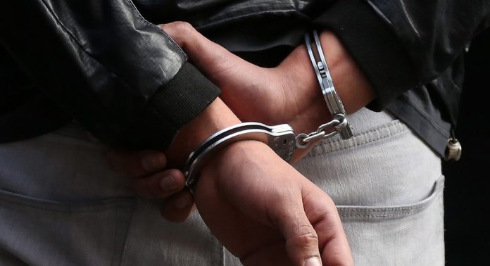 എക്സൈസ് ഇന്സ്പെക്ടര് ചമഞ്ഞ് പണം തട്ടി ; പ്രതി പിടിയില് എക്സൈസ് ഇന്സ്പെക്ടര് ചമഞ്ഞ് പണം തട്ടി ; പ്രതി പിടിയില്