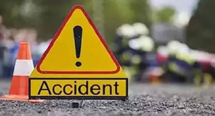 ആലപ്പുഴയില് ബസിടിച്ച് വീട്ടമ്മയ്ക്ക് ദാരുണാന്ത്യം ആലപ്പുഴയില് ബസിടിച്ച് വീട്ടമ്മയ്ക്ക് ദാരുണാന്ത്യം