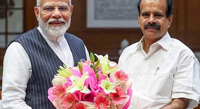 രാജ്യസഭാ തിരഞ്ഞെടുപ്പ് : കേന്ദ്രമന്ത്രി ജോർജ് കുര്യൻ പത്രിക സമർപ്പിച്ചു രാജ്യസഭാ തിരഞ്ഞെടുപ്പ് : കേന്ദ്രമന്ത്രി ജോർജ് കുര്യൻ പത്രിക സമർപ്പിച്ചു