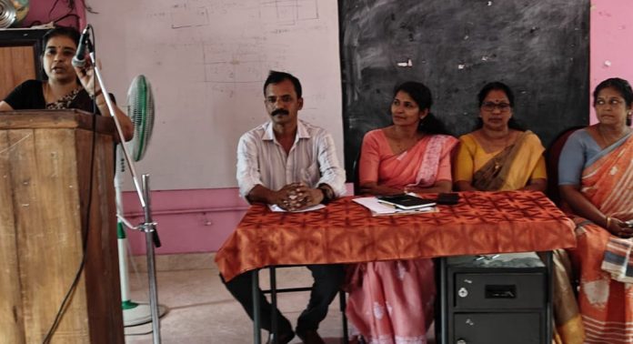 റാന്നി ബി.ആർ.സിയിൽ ഹെൽപ്പിംഗ് ഹാൻ്റ് അധ്യാപക ശില്പശാല നടന്നു റാന്നി ബി.ആർ.സിയിൽ ഹെൽപ്പിംഗ് ഹാൻ്റ് അധ്യാപക ശില്പശാല നടന്നു