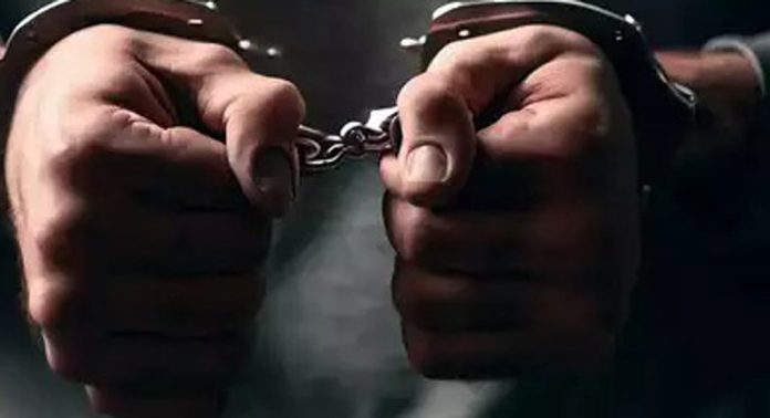 ബലാത്സംഗ കേസ് : മുങ്ങിയ പ്രതിയെ 4 മാസത്തിനുശേഷം പിടികൂടി പോലീസ് ബലാത്സംഗ കേസ് : മുങ്ങിയ പ്രതിയെ 4 മാസത്തിനുശേഷം പിടികൂടി പോലീസ്
