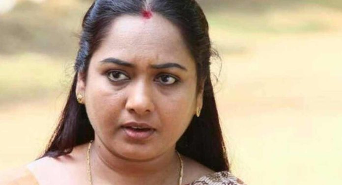 ദുരനുഭവം നേരിട്ടവര് പരാതിയുമായി മുന്നോട്ട് വരണം : നടി ഉഷ ഹസീന ദുരനുഭവം നേരിട്ടവര് പരാതിയുമായി മുന്നോട്ട് വരണം : നടി ഉഷ ഹസീന