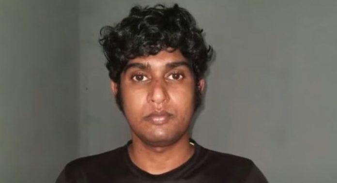 പത്തനംതിട്ട മലയാലപ്പുഴയില് പിടിഎ യോഗത്തിനിടെ പ്രധാന അധ്യാപികയെ മര്ദ്ദിച്ചു ; യുവാവ് അറസ്റ്റില് പത്തനംതിട്ട മലയാലപ്പുഴയില് പിടിഎ യോഗത്തിനിടെ പ്രധാന അധ്യാപികയെ മര്ദ്ദിച്ചു ; യുവാവ് അറസ്റ്റില്