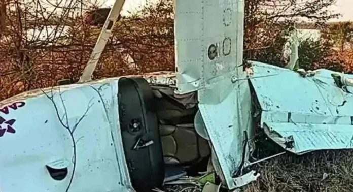 മധ്യപ്രദേശിൽ പരിശീലക വിമാനം തകർന്നുവീണു ; പൈലറ്റുമാർക്ക് പരിക്ക് മധ്യപ്രദേശിൽ പരിശീലക വിമാനം തകർന്നുവീണു ; പൈലറ്റുമാർക്ക് പരിക്ക്