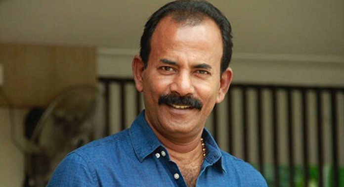 ധനകാര്യ സ്ഥാപനത്തെ കബളിപ്പിച്ച് പന്ത്രണ്ട് ലക്ഷം രൂപ തട്ടിയെടുത്തു ; സംവിധായകന് മേജര് രവിക്കെതിരെ പോലീസ് കേസ് ധനകാര്യ സ്ഥാപനത്തെ കബളിപ്പിച്ച് പന്ത്രണ്ട് ലക്ഷം രൂപ തട്ടിയെടുത്തു ; സംവിധായകന് മേജര് രവിക്കെതിരെ പോലീസ് കേസ്