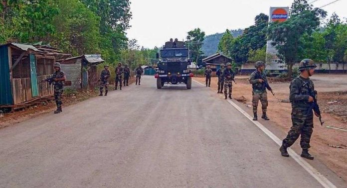 മണിപ്പൂർ സംഘർഷം ; നാല് പേർ കൊല്ലപ്പെട്ടു മണിപ്പൂർ സംഘർഷം ; നാല് പേർ കൊല്ലപ്പെട്ടു