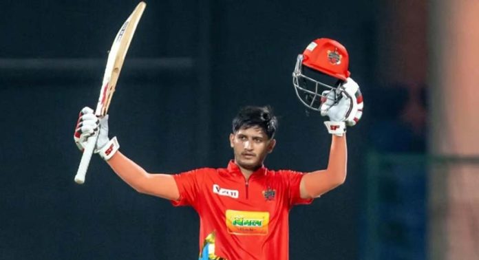 ട്വന്റി 20 ക്രിക്കറ്റിൽ വീണ്ടും ആറ് പന്തിൽ ആറ് സിക്സ് ; വെടിക്കെട്ട് ബാറ്റിങ്ങുമായി പ്രിയാൻഷ് ആര്യ ട്വന്റി 20 ക്രിക്കറ്റിൽ വീണ്ടും ആറ് പന്തിൽ ആറ് സിക്സ് ; വെടിക്കെട്ട് ബാറ്റിങ്ങുമായി പ്രിയാൻഷ് ആര്യ