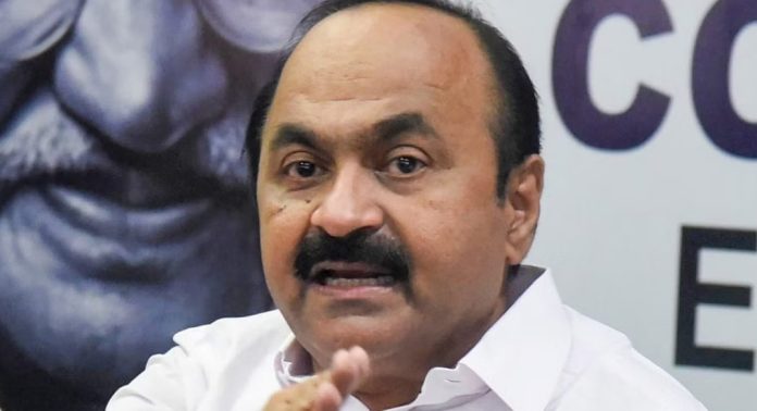 ഗണേഷ് കുമാറിനേക്കുറിച്ച് റിപ്പോർട്ടിൽ ആക്ഷേപമുണ്ടെങ്കിൽ അദ്ദേഹം നിലപാട് വ്യക്തമാക്കട്ടെ : പ്രതിപക്ഷ നേതാവ് ഗണേഷ് കുമാറിനേക്കുറിച്ച് റിപ്പോർട്ടിൽ ആക്ഷേപമുണ്ടെങ്കിൽ അദ്ദേഹം നിലപാട് വ്യക്തമാക്കട്ടെ : പ്രതിപക്ഷ നേതാവ്