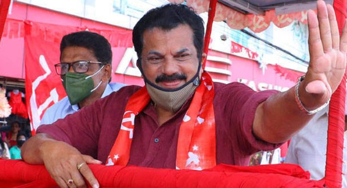 മുകേഷ് രാജിവെക്കേണ്ടെന്ന് സിപിഎം ; സിനിമാ നയരൂപീകരണ സമിതിയില് നിന്ന് ഒഴിവാക്കും മുകേഷ് രാജിവെക്കേണ്ടെന്ന് സിപിഎം ; സിനിമാ നയരൂപീകരണ സമിതിയില് നിന്ന് ഒഴിവാക്കും