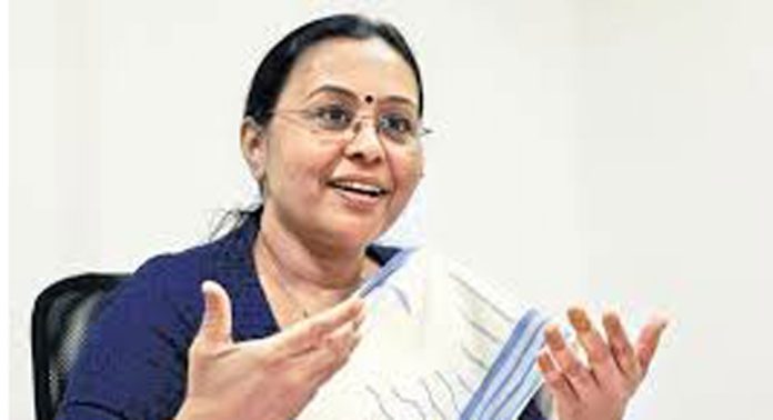 സിനിമ മേഖലയിലെ ചൂഷണം അവസാനിപ്പിക്കുക എന്നുള്ളത് സര്ക്കാരിന്റെ നയം ; ഹേമ കമ്മിറ്റി റിപ്പോര്ട്ടിലുള്ളത് അതീവ ഗൗരവമുള്ള വിവരങ്ങള് : വീണാ ജോര്ജ് സിനിമ മേഖലയിലെ ചൂഷണം അവസാനിപ്പിക്കുക എന്നുള്ളത് സര്ക്കാരിന്റെ നയം ; ഹേമ കമ്മിറ്റി റിപ്പോര്ട്ടിലുള്ളത് അതീവ ഗൗരവമുള്ള വിവരങ്ങള് : വീണാ ജോര്ജ്