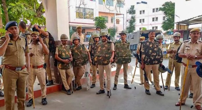 സഹപാഠിയുടെ കുത്തേറ്റ പത്താം ക്ലാസ് വിദ്യാര്ഥി മരിച്ചു ; ഉദയ്പൂരില് സംഘര്ഷാവസ്ഥ അതിരൂക്ഷം സഹപാഠിയുടെ കുത്തേറ്റ പത്താം ക്ലാസ് വിദ്യാര്ഥി മരിച്ചു ; ഉദയ്പൂരില് സംഘര്ഷാവസ്ഥ അതിരൂക്ഷം