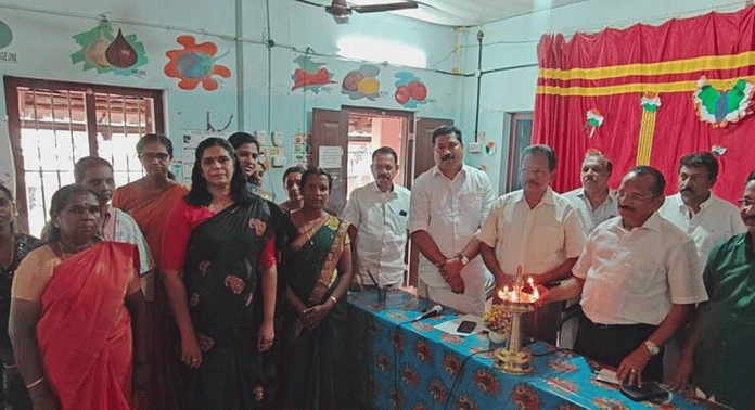 പുതുശ്ശേരി ഭാഗം ഗവ.എല്പി സ്കൂളിലെ എല്ലാ വിദ്യാർത്ഥികൾക്കും പുതിയ യൂണിഫോം നൽകുന്ന ചടങ്ങ് ഉദ്ഘാടനം ചെയ്തു പുതുശ്ശേരി ഭാഗം ഗവ.എല്പി സ്കൂളിലെ എല്ലാ വിദ്യാർത്ഥികൾക്കും പുതിയ യൂണിഫോം നൽകുന്ന ചടങ്ങ് ഉദ്ഘാടനം ചെയ്തു