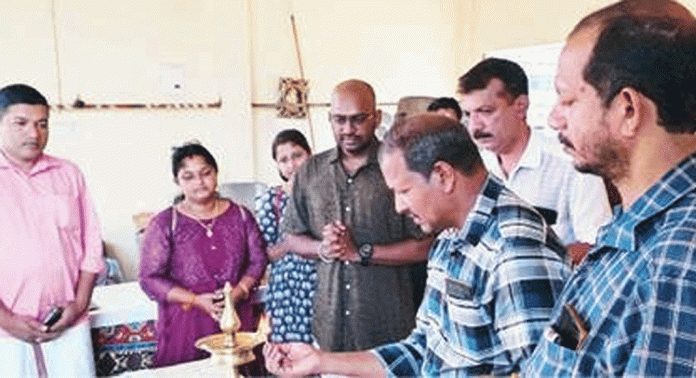 ശ്രീകൃഷ്ണ ജയന്തിയോടനുബന്ധിച്ച് അടൂര് പാർത്ഥസാരഥി ക്ഷേത്രത്തിൽ ചിത്രരചനാ മത്സരം നടത്തി ശ്രീകൃഷ്ണ ജയന്തിയോടനുബന്ധിച്ച് അടൂര് പാർത്ഥസാരഥി ക്ഷേത്രത്തിൽ ചിത്രരചനാ മത്സരം നടത്തി