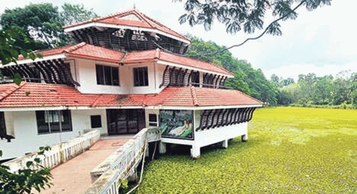 അടൂർ പുതിയകാവിൽചിറയിൽ ടൂറിസത്തിനായി തയ്യാറാക്കിയ പദ്ധതികൾ പാളി അടൂർ പുതിയകാവിൽചിറയിൽ ടൂറിസത്തിനായി തയ്യാറാക്കിയ പദ്ധതികൾ പാളി