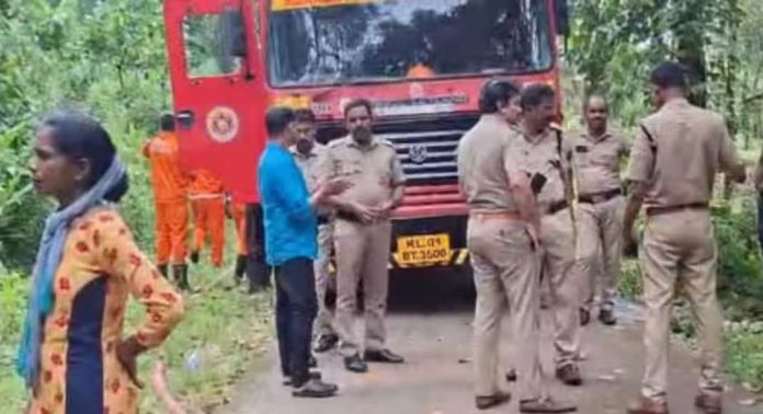 കോതമംഗലത്ത് വന്യമൃഗ ശല്യം ; ശാശ്വത പരിഹാരം തേടി ദേഹത്ത് പെട്രോളൊഴിച്ച് ആത്മഹത്യാ ഭീഷണി മുഴക്കി യുവാവ് കോതമംഗലത്ത് വന്യമൃഗ ശല്യം ; ശാശ്വത പരിഹാരം തേടി ദേഹത്ത് പെട്രോളൊഴിച്ച് ആത്മഹത്യാ ഭീഷണി മുഴക്കി യുവാവ്