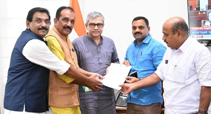 അങ്കമാലി – ശബരി റെയിൽവേ നിർമ്മാണം പുനരാരംഭിക്കണമെന്ന് ആവശ്യപ്പെട്ട എം പിമാർക്ക് അഭിനന്ദനം അങ്കമാലി – ശബരി റെയിൽവേ നിർമ്മാണം പുനരാരംഭിക്കണമെന്ന് ആവശ്യപ്പെട്ട എം പിമാർക്ക് അഭിനന്ദനം
