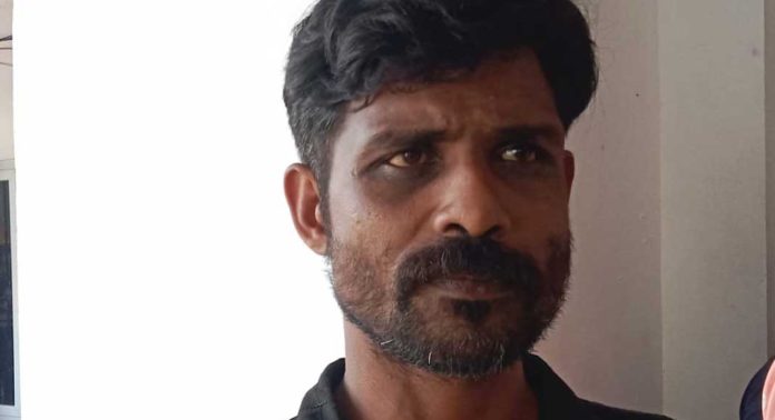 പശുവിനെയും കിടാവിനെയും വെട്ടി പരുക്കേൽപിച്ച യുവാവിനെ റാന്നി പോലീസ് അറസ്റ്റു ചെയ്തു പശുവിനെയും കിടാവിനെയും വെട്ടി പരുക്കേൽപിച്ച യുവാവിനെ റാന്നി പോലീസ് അറസ്റ്റു ചെയ്തു