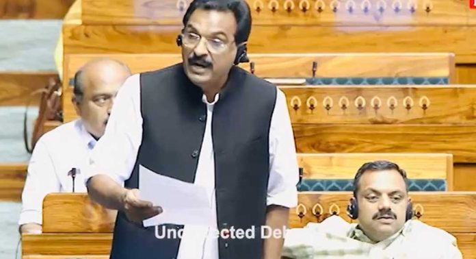 സ്വകാര്യ ആശുപത്രികളിലെ നഴ്സുമാർക്ക് സർക്കാർ ആശുപത്രികളിലെ അതേ ബഹുമാനവും അംഗീകാരവും നിലവാരവും ഉറപ്പാക്കാൻ ആവശ്യമായ നടപടികൾ കൈക്കൊള്ളണമെന്ന് ആന്റോ ആന്റണി എംപി സ്വകാര്യ ആശുപത്രികളിലെ നഴ്സുമാർക്ക് സർക്കാർ ആശുപത്രികളിലെ അതേ ബഹുമാനവും അംഗീകാരവും നിലവാരവും ഉറപ്പാക്കാൻ ആവശ്യമായ നടപടികൾ കൈക്കൊള്ളണമെന്ന് ആന്റോ ആന്റണി എംപി
