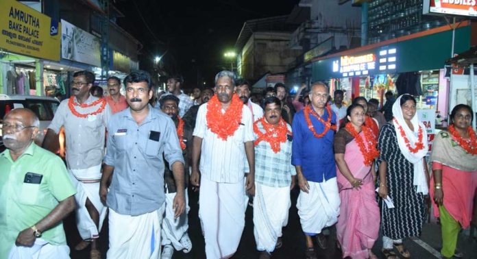 വായ്പ്പൂര് സര്വ്വീസ് സഹകരണ ബാങ്കിലെ ഭരണസമിതി തിരഞ്ഞെടുപ്പില് എല്.ഡി.എഫിന് ചരിത്ര വിജയം വായ്പ്പൂര് സര്വ്വീസ് സഹകരണ ബാങ്കിലെ ഭരണസമിതി തിരഞ്ഞെടുപ്പില് എല്.ഡി.എഫിന് ചരിത്ര വിജയം