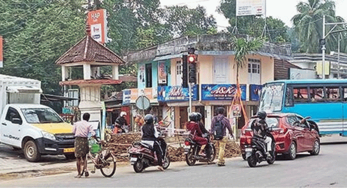 ചെങ്ങന്നൂർ മുതൽ കോട്ടയംവരെയുള്ള നവീകരണപദ്ധതിയുടെ ഭാഗമായി 34 ജംഗ്ഷനുകള് വികസിപ്പിക്കും ചെങ്ങന്നൂർ മുതൽ കോട്ടയംവരെയുള്ള നവീകരണപദ്ധതിയുടെ ഭാഗമായി 34 ജംഗ്ഷനുകള് വികസിപ്പിക്കും