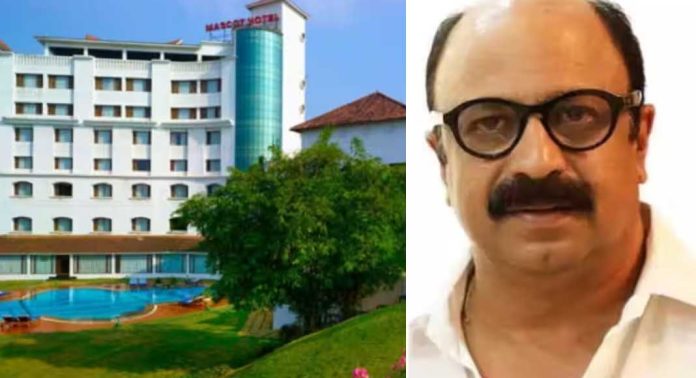 സിദ്ദിഖിന് കുരുക്ക് മുറുകുന്നു ; പരാതിക്കാരി പറഞ്ഞ ദിവസം ഹോട്ടലിൽ താമസിച്ചിരുന്നു, തെളിവുകൾ ശേഖരിച്ച് പോലീസ് സിദ്ദിഖിന് കുരുക്ക് മുറുകുന്നു ; പരാതിക്കാരി പറഞ്ഞ ദിവസം ഹോട്ടലിൽ താമസിച്ചിരുന്നു, തെളിവുകൾ ശേഖരിച്ച് പോലീസ്
