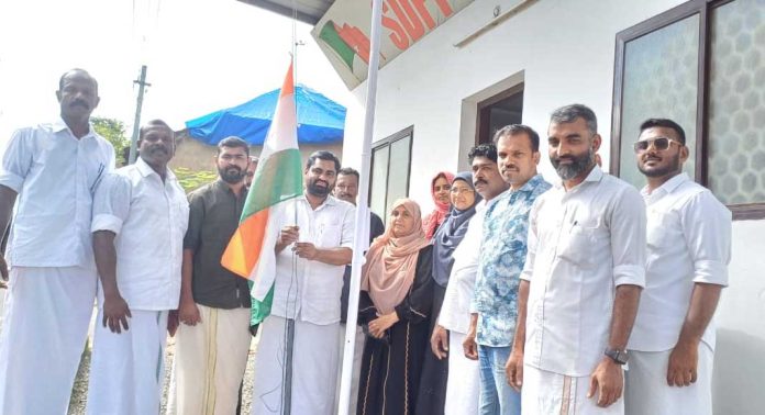 സ്വാതന്ത്ര്യദിനാഘോഷം നടത്തി എസ്ഡിപിഐ പത്തനംതിട്ട ജില്ലാ കമ്മിറ്റി സ്വാതന്ത്ര്യദിനാഘോഷം നടത്തി എസ്ഡിപിഐ പത്തനംതിട്ട ജില്ലാ കമ്മിറ്റി