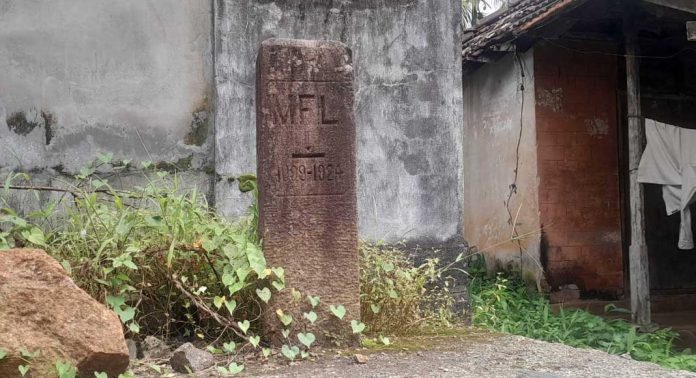 കോന്നിയിലെ മഹാ പ്രളയത്തിന്റെ ചരിത്ര സ്മാരകം ഫോറെസ്റ്റ് ഡിവിഷൻ ഓഫീസിന്റെ സംരക്ഷണയിൽ കോന്നിയിലെ മഹാ പ്രളയത്തിന്റെ ചരിത്ര സ്മാരകം ഫോറെസ്റ്റ് ഡിവിഷൻ ഓഫീസിന്റെ സംരക്ഷണയിൽ