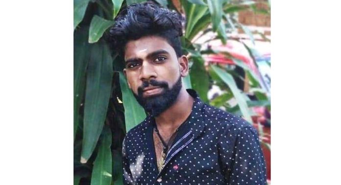 പ്ലാങ്കമണ്ണിൽ വീട്ടുപുരയിടത്തിൽ യുവാവിനെ രാവിലെ മരിച്ച നിലയിൽ കണ്ടെത്തി പ്ലാങ്കമണ്ണിൽ വീട്ടുപുരയിടത്തിൽ യുവാവിനെ രാവിലെ മരിച്ച നിലയിൽ കണ്ടെത്തി