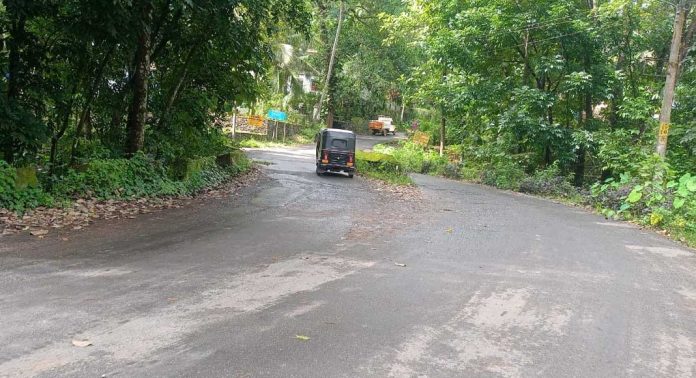 ചുങ്കപ്പാറ – പൊന്തൻപുഴ റോഡിലെ പുളിക്കൻപാറ പാലം അപകട ഭീഷണിയിൽ ചുങ്കപ്പാറ – പൊന്തൻപുഴ റോഡിലെ പുളിക്കൻപാറ പാലം അപകട ഭീഷണിയിൽ