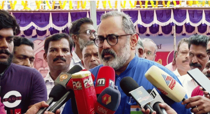 ഹേമ കമ്മിറ്റി റിപ്പോർട്ടിൽ സുതാര്യമായ അന്വേഷണം വേണമെന്ന് മുൻ കേന്ദ്രമന്ത്രിയും ബി.ജെ.പി നേതാവുമായ രാജീവ് ചന്ദ്രശേഖർ ഹേമ കമ്മിറ്റി റിപ്പോർട്ടിൽ സുതാര്യമായ അന്വേഷണം വേണമെന്ന് മുൻ കേന്ദ്രമന്ത്രിയും ബി.ജെ.പി നേതാവുമായ രാജീവ് ചന്ദ്രശേഖർ