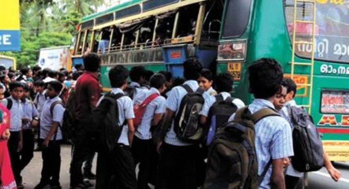 സ്കൂളുകളിൽ വിദ്യാർഥിരാഷ്ട്രീയം തിരിച്ചുകൊണ്ടുവരണം ; ശുപാർശയുമായി ഖാദർ കമ്മിറ്റി സ്കൂളുകളിൽ വിദ്യാർഥിരാഷ്ട്രീയം തിരിച്ചുകൊണ്ടുവരണം ; ശുപാർശയുമായി ഖാദർ കമ്മിറ്റി