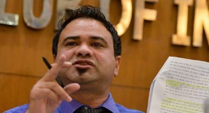 സ്വന്തം നാട്ടിൽ അഭയാർഥിയാണെങ്കിലും യോഗിക്കെതിരെ പൊരുതാൻ യു.പിയിൽ തന്നെയുണ്ടാകും ; തുറന്നടിച്ച് ഡോ. കഫീൽഖാൻ സ്വന്തം നാട്ടിൽ അഭയാർഥിയാണെങ്കിലും യോഗിക്കെതിരെ പൊരുതാൻ യു.പിയിൽ തന്നെയുണ്ടാകും ; തുറന്നടിച്ച് ഡോ. കഫീൽഖാൻ