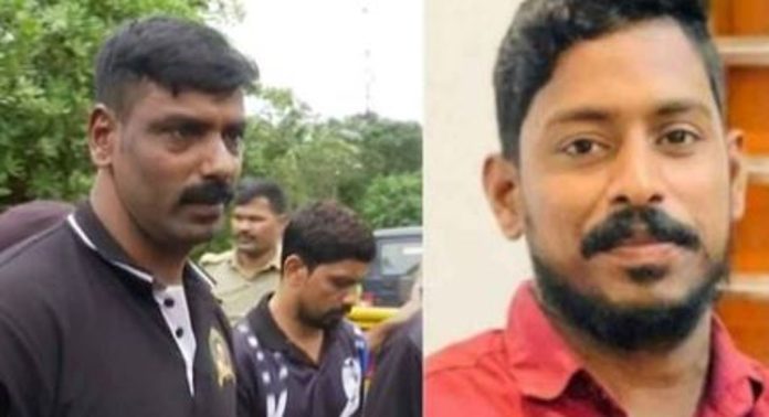 മണ്ണിടിച്ചിലിൽ കാണാതായ അർജുൻ്റെ കുടുംബത്തെ ഈശ്വർ മൽപെ സംഘം ഇന്ന് സന്ദർശിക്കും മണ്ണിടിച്ചിലിൽ കാണാതായ അർജുൻ്റെ കുടുംബത്തെ ഈശ്വർ മൽപെ സംഘം ഇന്ന് സന്ദർശിക്കും