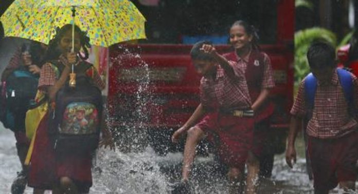 വയനാട്ടിൽ ഇന്നു മുതൽ സ്കൂളുകൾ തുറക്കും വയനാട്ടിൽ ഇന്നു മുതൽ സ്കൂളുകൾ തുറക്കും