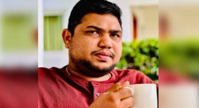കോട്ടയം നഗരസഭ പെൻഷൻ തട്ടിപ്പ് കേസ് ; പോലീസിന് പിടികൊടുക്കാതെ അഖിൽ, പ്രതിക്ക് രാഷ്ട്രീയ സ്വാധീനം ഉണ്ടെന്ന് ആരോപണം കോട്ടയം നഗരസഭ പെൻഷൻ തട്ടിപ്പ് കേസ് ; പോലീസിന് പിടികൊടുക്കാതെ അഖിൽ, പ്രതിക്ക് രാഷ്ട്രീയ സ്വാധീനം ഉണ്ടെന്ന് ആരോപണം