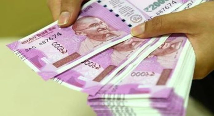 തിരുവിതാംകൂർ സഹകരണ സംഘത്തിൽ വൻ തട്ടിപ്പ് ; 10 കോടിയുടെ നിക്ഷേപത്തട്ടിപ്പ്, പോലീസ് അന്വേഷണം തുടങ്ങി തിരുവിതാംകൂർ സഹകരണ സംഘത്തിൽ വൻ തട്ടിപ്പ് ; 10 കോടിയുടെ നിക്ഷേപത്തട്ടിപ്പ്, പോലീസ് അന്വേഷണം തുടങ്ങി