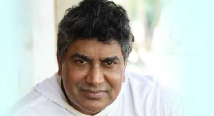 ജൂനിയർ ആർട്ടിസ്റ്റിനോട് മോശമായി പെരുമാറി ; സംവിധായകൻ ശ്രീകുമാർ മേനോനെതിരെ പോലീസ് കേസെടുത്തു ജൂനിയർ ആർട്ടിസ്റ്റിനോട് മോശമായി പെരുമാറി ; സംവിധായകൻ ശ്രീകുമാർ മേനോനെതിരെ പോലീസ് കേസെടുത്തു
