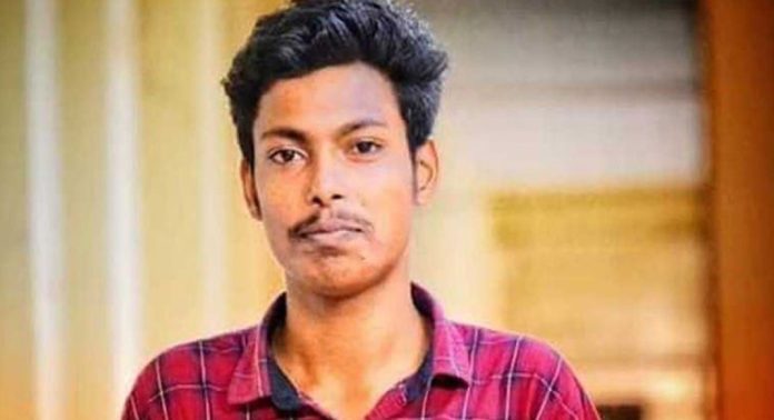 അഭിമന്യു രക്തസാക്ഷി ഫണ്ട് വിവാദം ; ട്രഷറർ രാജിവെച്ചു അഭിമന്യു രക്തസാക്ഷി ഫണ്ട് വിവാദം ; ട്രഷറർ രാജിവെച്ചു