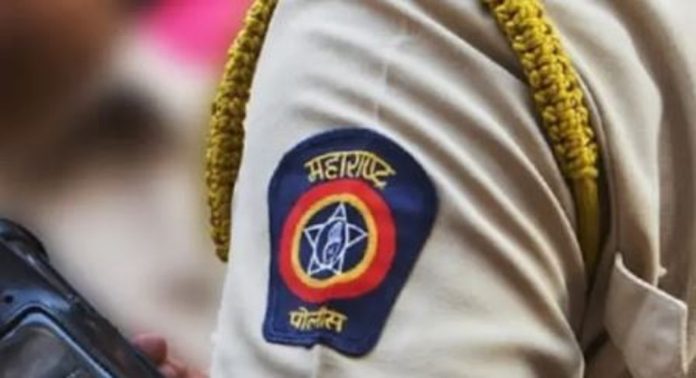 ബിലാന്ദ്പുർ പീഡനം ; പ്രതിയുടെ വീട് അടിച്ചു തകർത്തു ബിലാന്ദ്പുർ പീഡനം ; പ്രതിയുടെ വീട് അടിച്ചു തകർത്തു