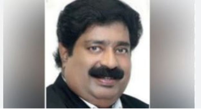 നടിയുടെ പരാതി ; കോൺഗ്രസ് നേതാവ് വി എസ് ചന്ദ്രശേഖരനെതിരെ പോലീസ് കേസെടുത്തു നടിയുടെ പരാതി ; കോൺഗ്രസ് നേതാവ് വി എസ് ചന്ദ്രശേഖരനെതിരെ പോലീസ് കേസെടുത്തു