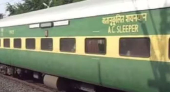 എറണാകുളത്ത് നിന്ന് യലഹങ്കയിലേക്ക് സ്പെഷ്യൽ ട്രെയിൻ അനുവദിച്ചു എറണാകുളത്ത് നിന്ന് യലഹങ്കയിലേക്ക് സ്പെഷ്യൽ ട്രെയിൻ അനുവദിച്ചു