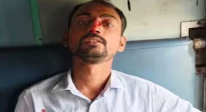 ട്രെയിനിന് നേരെ കല്ലേറ് ; യാത്രക്കാരന്റെ മൂക്കിന് പരിക്കേറ്റു ട്രെയിനിന് നേരെ കല്ലേറ് ; യാത്രക്കാരന്റെ മൂക്കിന് പരിക്കേറ്റു