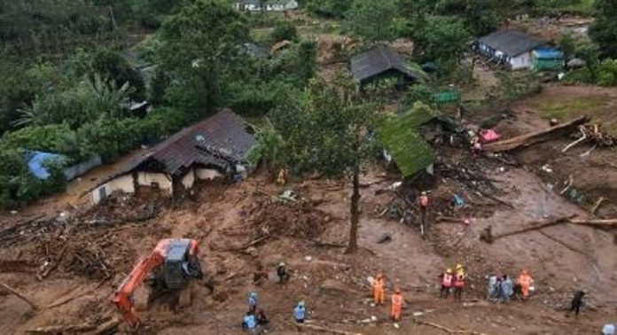 കെട്ടിടങ്ങളുടെ ബാഹുല്യം ഉരുള്പൊട്ടൽ ദുരന്തത്തിന്റെ വ്യാപ്തി വർധിപ്പിച്ചു ; ഞെട്ടിപ്പിക്കുന്ന റിപ്പോർട്ടുകൾ പുറത്ത് കെട്ടിടങ്ങളുടെ ബാഹുല്യം ഉരുള്പൊട്ടൽ ദുരന്തത്തിന്റെ വ്യാപ്തി വർധിപ്പിച്ചു ; ഞെട്ടിപ്പിക്കുന്ന റിപ്പോർട്ടുകൾ പുറത്ത്