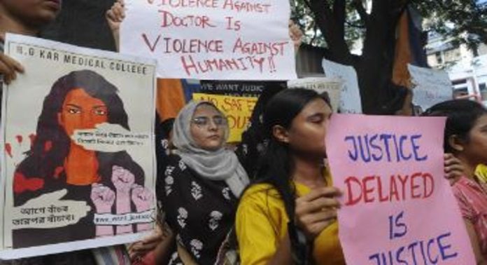 ക്രൂര ബലാത്സംഗത്തിനിരയായി ഡോക്ടർ കൊല്ലപ്പെട്ട സംഭവം ; പോസ്റ്റ്മോര്ട്ടം റിപ്പോർട്ട് പുറത്ത് ക്രൂര ബലാത്സംഗത്തിനിരയായി ഡോക്ടർ കൊല്ലപ്പെട്ട സംഭവം ; പോസ്റ്റ്മോര്ട്ടം റിപ്പോർട്ട് പുറത്ത്